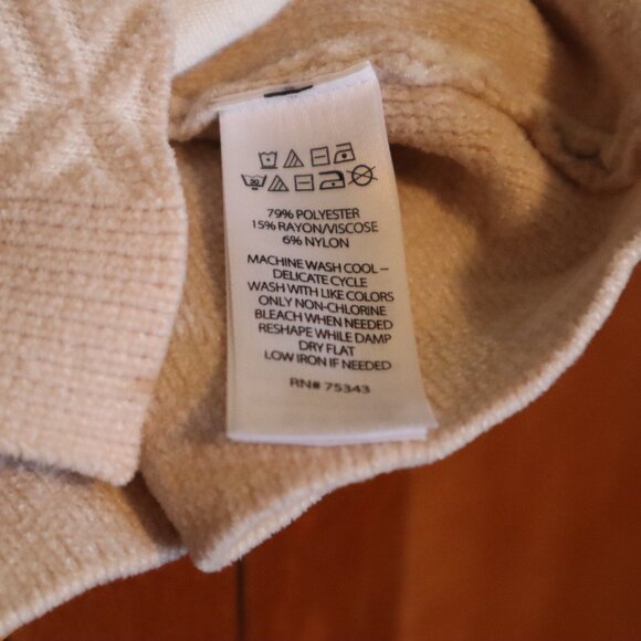 H BY HALSTON Button Down Lady Cardigan - Picture 9 of 9